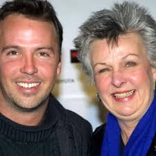 Bonnie Kirk's Instagram, Twitter & Facebook