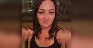 Amanda Helm's Instagram, Twitter & Facebook