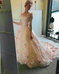 New Old Elle Wearing Aurora S Wedding Dress Last Year Ellefanning Elle Fanning Wedding Dresses Dresses Pretty Dresses