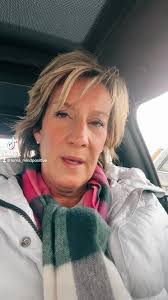 Davina Wood's Instagram, Twitter & Facebook