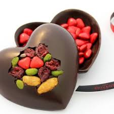Notre Selection Gourmande A Deguster A Deux Pour La Saint Valentin Chocolat Paques Gourmandise Chocolat St Valentin