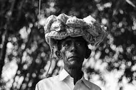 Oleh karena itu, kata terima kasih menjadi salah satu dari banyak kata yang krusial dan sulit untuk diucapkan. 6 Sapaan Untuk Kakek Dalam Bahasa Minang Apa Saja