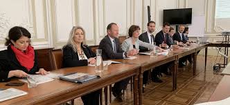 17 mars 2021 / hall principal de l'hôtel du parlement, hôtel du parlement, 8 h 40 point de presse de m. Point Presse Du Conseil D Etat Du 17 Avril 2019 Ge Ch