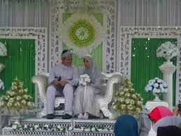 Bekerja dari rumah, membina bisnes walaupun masih bekerja sepenuh masa. Tertunailah Hasrat Di Hati Surat Ayah Ibu Saya Nak Kahwin Semasa Belajar