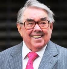 The show was a mixture of satirical monologues, sketches. Ronnie Corbett Dies At 85 Nettv4u
