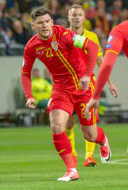 Denis alibec is a romanian professional footballer who plays as a forward for turkish club kayserispor and the romania national team. Cristian SÄƒpunaru Wikipedia