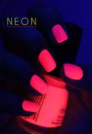 If you want them the glow to be a bit stronger, place the glowing concoction directly onto your nails. 30 Eye Catching Glow Nail Art Designs Cuded
