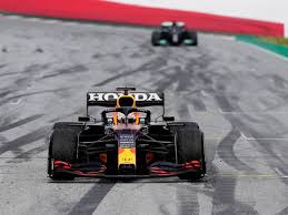 Hamilton dived down verstappen's inside on the entry to copse at 180mph on the opening lap, with the mercedes driver tagging the rear of his rival's red bull. F1 Victorious Verstappen Leaves Lewis Hamilton Trailing In Styrian Grand Prix Motorsport Gulf News