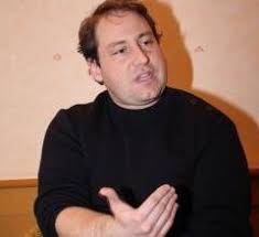 Dubois founded cod in 2007. Manifestation Du Fn Olivier Dubois Denonce Un Rapt Sur La Culture La Roche Sur Yon Maville Com