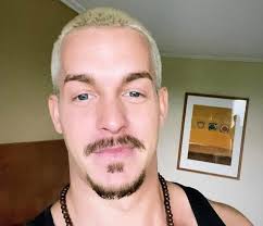 To avoid post rejection and aesthetic fatigue, follow group rules