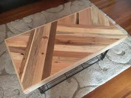 I wanted to turn this on my new homemade wood lathe so the first step was for me to cut the. Diy Wood Pallet Coffee Table Cheapthriftyliving Com
