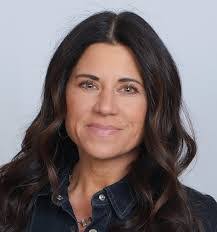 Andrea Barnes's Instagram, Twitter & Facebook