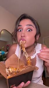 Mary Pickles Influencer