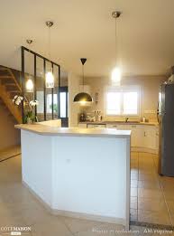 Cette petite cuisine réalisée par arthur bonnet chantilly met à l'honneur le modèle sensations avec ses façades immaculées en acrylique. Decoration Et Relooking D Une Cuisine Avec Verriere Interieure Cuisine Verriere Salle A Manger Beige Separation Cuisine Salon