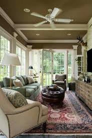 Pin By Felisa Parrilla Cordoba On Home Decor Narrow Living Room Long Narrow Living Room Livingroom Layout