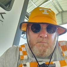 Rodney Ayers (@govols9819)