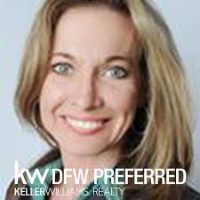 Donna Lindsay's Instagram, Twitter & Facebook