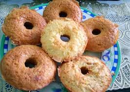 Angkat bolu dan biarkan dingin, tumpuk bolu dengan posisi bolu. Langkah Mudah Untuk Menyiapkan Bolu Jadul Mini Anti Gagal Resep Kue Com