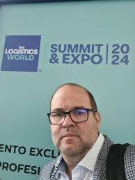 Douglas Sneed's Instagram, Twitter & Facebook