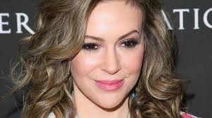 2656 alyssa milano pictures from 2020. Seit Sechs Monaten Alyssa Milano Leidet Unter Corona Folgen Promiflash De