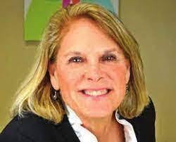 Pam Warfield's Instagram, Twitter & Facebook