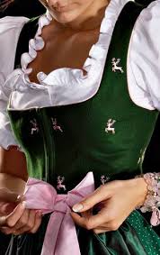 Kostenlose Stockfotos Und Lizenzfreie Bilder Dirndl Dirndl Trachten Mode