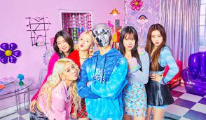 Lee hyebin • momoland • mld entertainment. Momoland To Collaborate With Chromance To Reinvent Wrap Me In Plastic The Popular Song From Tik Tok Allkpop