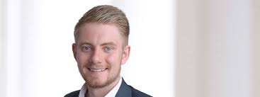 Fra praktikant til partner på 5 år: EDC Poul Erik Bech optager ny  boligpartner i Hundested