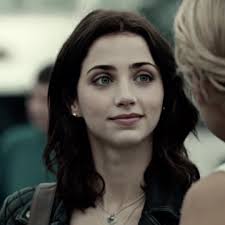 Comparing Emily Rudd, Ana de Armas, and Fiona Palomo: Similarities?