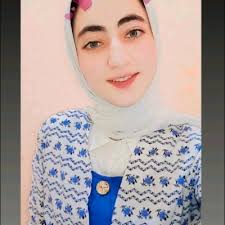 لا تحزن، إن الله معك🥰♥️🌹 في لحظات الضيق والهم، قد تشعر بالوحدة واليأس،  ولكن لا تنس أبدًا أن الله معك، مهما كانت الظروف صعبة. إنَّ الله الرحيم  الودود يقف بجانبك، يحملك في