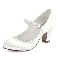 Pumps sind seit jeher einer der klassiker unter den brautschuhen. Brautschuhe Pumps Entdeckt Die Verschiedensten Modelle Aller Hersteller