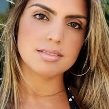 Renata Marques's Instagram, Twitter & Facebook