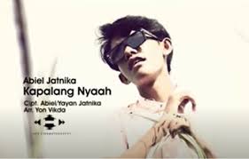 Bahasa dalam lirik lagu ini adalah bahasa batak toba. Lirik Lagu Sunda Kepalang Nyaah Lengkap Dengan Terjemahannya Sonora Id