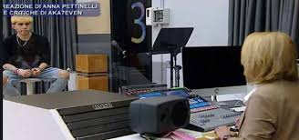 In studio confusione e scambio infinito di maglie verdi. Aka7even Eliminato Ad Amici 2021 Dure Critiche Da Zerbi Scontro In Studio