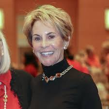 Lori Roediger's Instagram, Twitter & Facebook