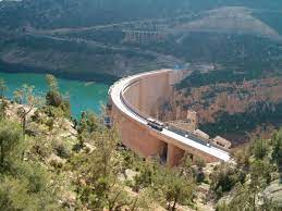 Designed by coyne et bellier and constructed between 1949 and 1953, the purpose of the dam is hydroelectric power production and irrigation. Bin El Ouidane Dam Morocco 1953 Structurae