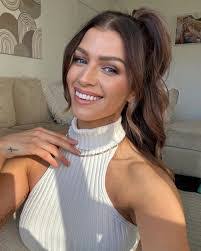 Tori Singleton's Instagram, Twitter & Facebook