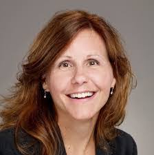 Holly Edington's Instagram, Twitter & Facebook