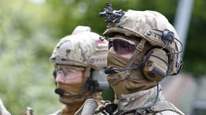 Wurden große mengen an waffen, munition und sprengstoff gefunden. Bundeswehr Suspendiert Ksk Soldaten Politik Sz De