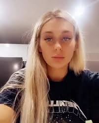 This is how I plan to eat my duck pancakes from now on! 😂😂  @sabrinacorrinx (tik tok)