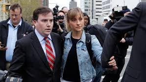 She is known for her roles as chloe sullivan on the wb/cw series, smallville and as amanda on the fx series. Smallville Actress Allison Mack Granted Bail In Nxivm Case