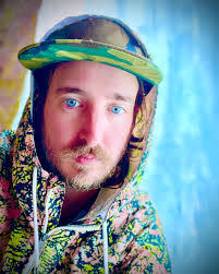 Jared Betts's Instagram, Twitter & Facebook