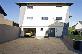 Eine garage /doppelgarage 42qm außenfläche / innenfläche 36qm wurde auch im oktober neu gebaut und bietet somit reichlich platz für mind. Der Fertigkeller Als Geschickte Losung Fur Die Hanglage Livvi De