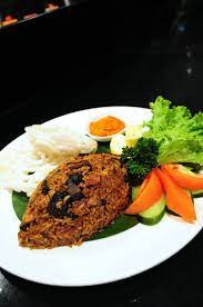 Nasi Goreng Babat Is A Traditional Food From Semarang Available At Cascade Restaurant Friedrice Yummy Food Indonesian Indones Makanan Dan Minuman Makanan
