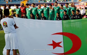 أوقعت قرعة تصفيات أفريقيا المؤهلة لكأس العالم 2022 الجزائر في المجموعة الأولى رفقة بوركينا فاسو والنيجر وجيبوتي، أما تونس فجاءت في المجموعة الثانية التي ضمت زامبيا. Ù…Ù†ØªØ®Ø¨ Ø§Ù„Ø¬Ø²Ø§Ø¦Ø± ÙŠØ·ÙŠØ­ Ø¨Ø§Ù„Ù†Ø³ÙˆØ± Ø§Ù„Ù†ÙŠØ¬ÙŠØ±ÙŠØ©