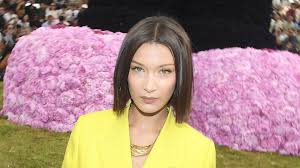 Drake and bella hadid have once again sparked dating rumours after celebrating the model's birthday together on monday (oct 9) in new york. Bella Hadid Denies Drake Relationship Rumours Bbc News