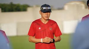 Born on 11 october 1970) is a south korean former player and professional football manager who is currently the head coach of the indonesia national. 6r0dllcvrd8cum