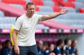 Beim 1:1 zwischen mönchengladbach und den bayern am freitagabend wurde weder mit guten torchancen, tempo und. Neuer Trainer Des Fc Bayern Mit Diesen Problemen Kampft Julian Nagelsmann Fussball Stuttgarter Zeitung