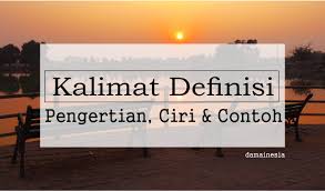 Dari dua contoh kalimat yang ada di atas sudah dijelakan jika kalimat definisi dan deskripsi memiliki perbedaan yang sangat terlihat, jika di dalam kalimat definisi hanya membahas mengenai hiu dan kampus sedangkan di kalimat deskripsi disebutkan secara rinci dan detail mengenai jenis hiunya. Âº 159 Contoh Kalimat Definisi Kata Kalimat Teks Âº