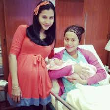 Gadis kelahiran negeri johor ini menyusukan adam setiap hari walaupun sibuk bekerja. Foto Rabecca Nur Al Islam Selamat Lahirkan Bayi Perempuan